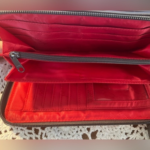 Vera Bradley BLOSSUM Black-Pink Floral Wristlet Wallet Zip-Around Vinyl - Picture 11 of 12